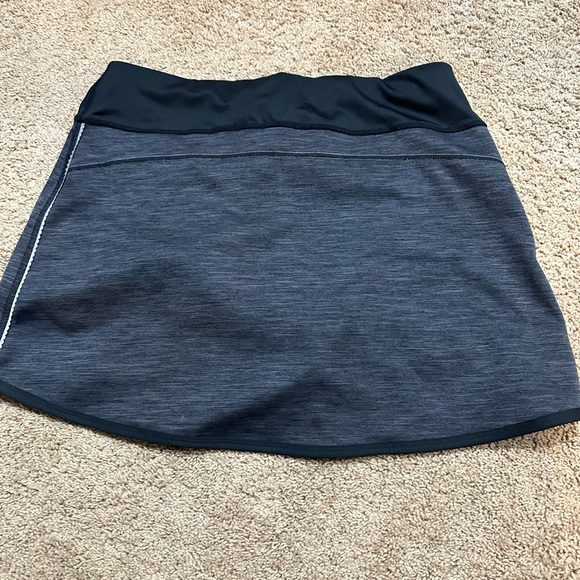 NWOT Grey WINTER Skirt from Skirt Sports medium - Picture 4 of 4